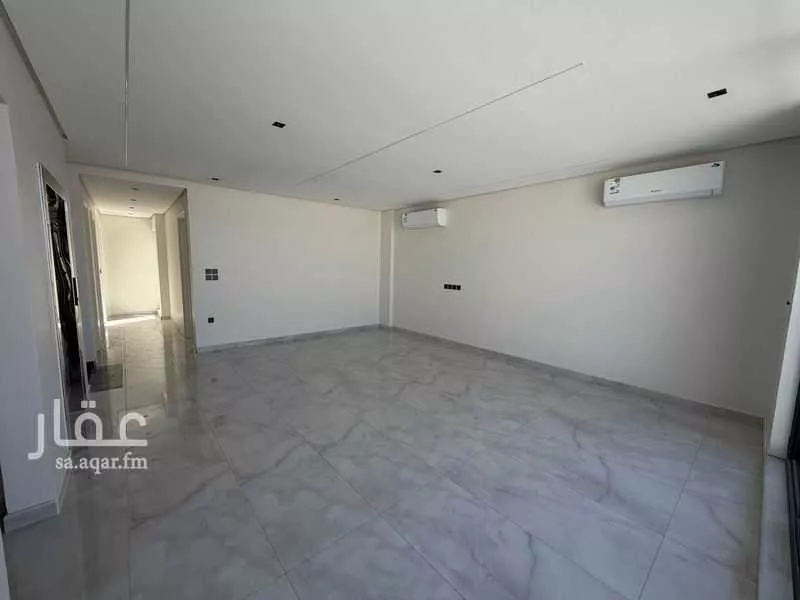 فيلا 5 غرف في السيف 3