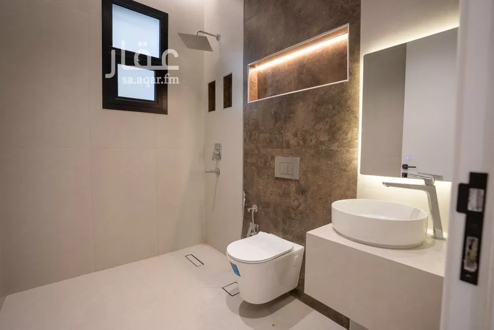 2 bedroom apartment in King Fahd, Riyadh 6