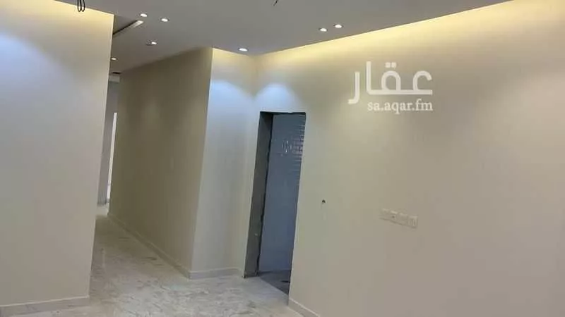 عمارة 620 م² في القرينة 3