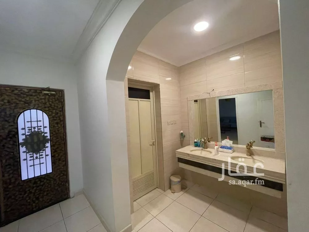 عقار 12 غرف في الجامعيين، الدمام 8
