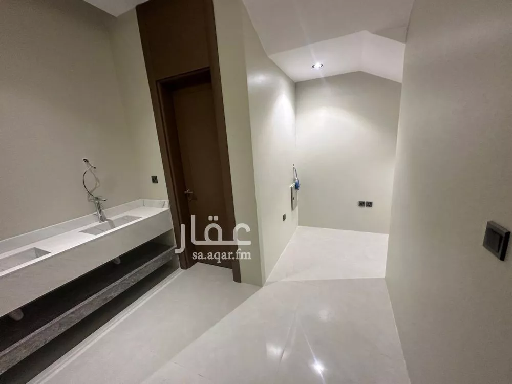 فيلا 8 غرف في المنتزه، الخبر 5