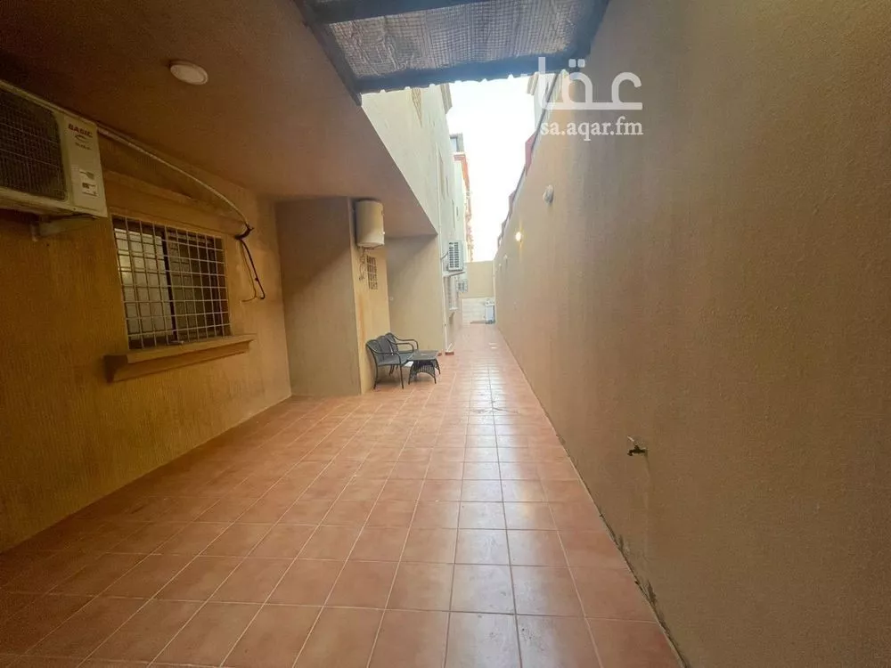 عمارة 500 م² في الجامعيين 5