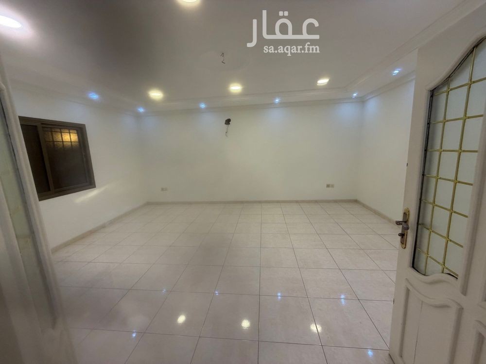 عقار 12 غرف في الجامعيين، الدمام 4