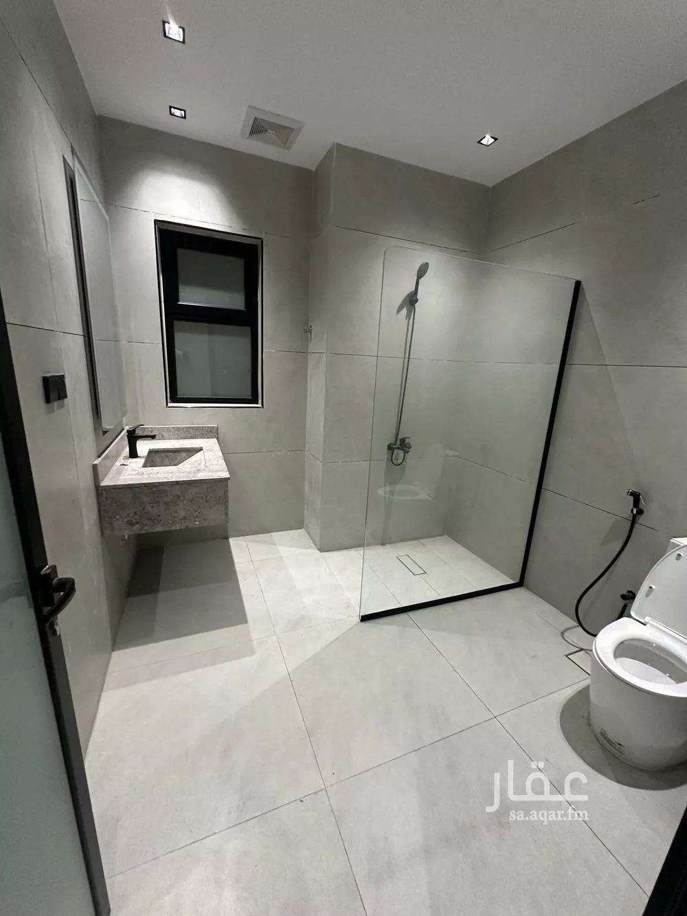 شقة 5 غرف في المنتزه 4