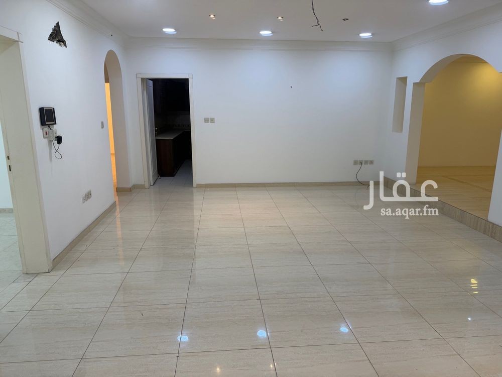 عقار 12 غرف في الجامعيين، الدمام 7