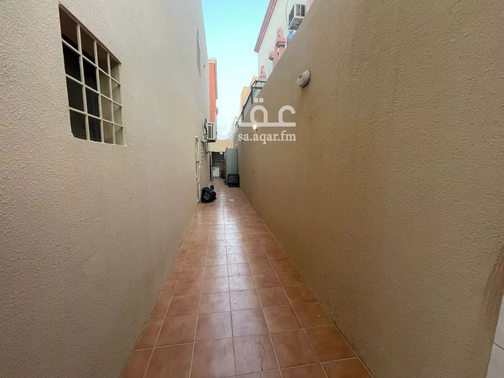 عقار 12 غرف في الجامعيين، الدمام 6