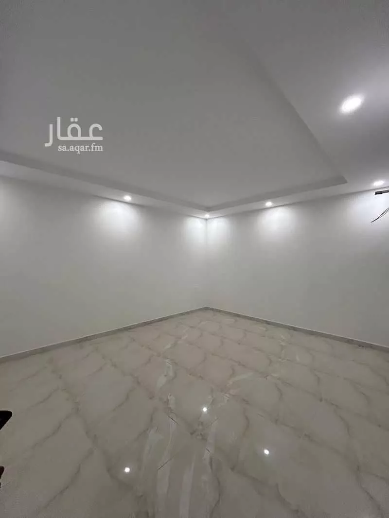 شقة 4 غرف في بطحاء قريش 1