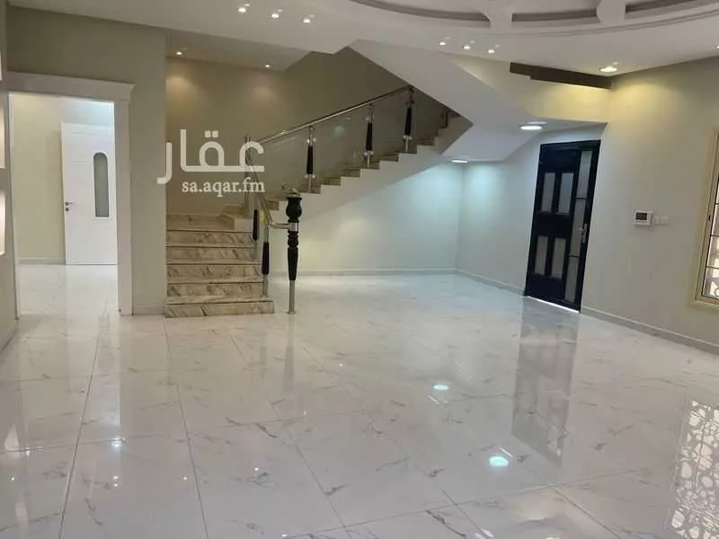 فيلا 7 غرف في العارض 5