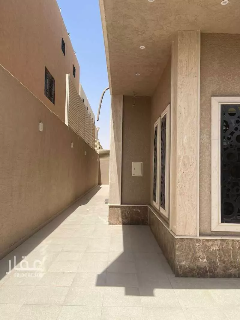 فيلا 7 غرف في العارض 2