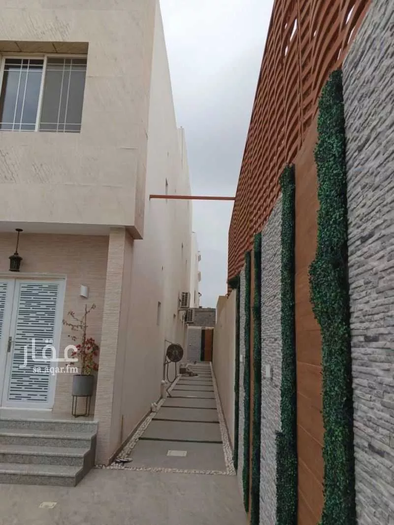 فيلا 7 غرف في الامواج 5