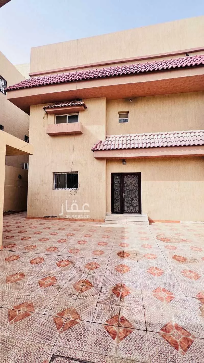 5 bedroom floor in Al Khaleej 2