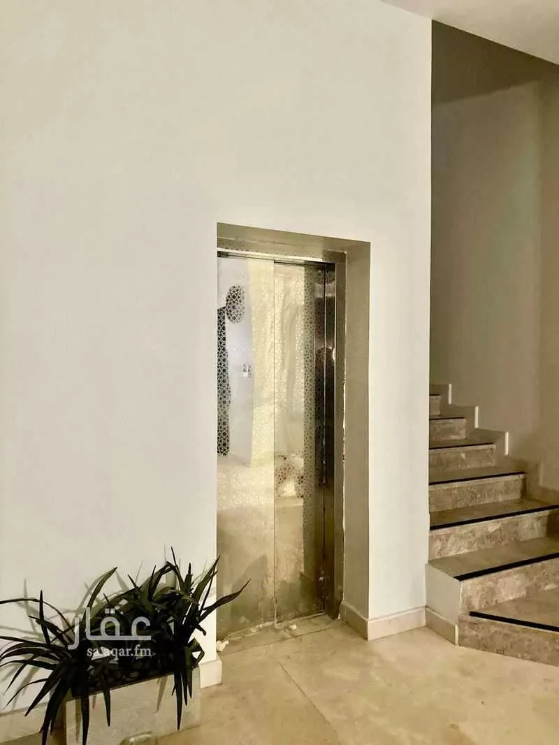 فيلا 5 غرف في الملقا 4