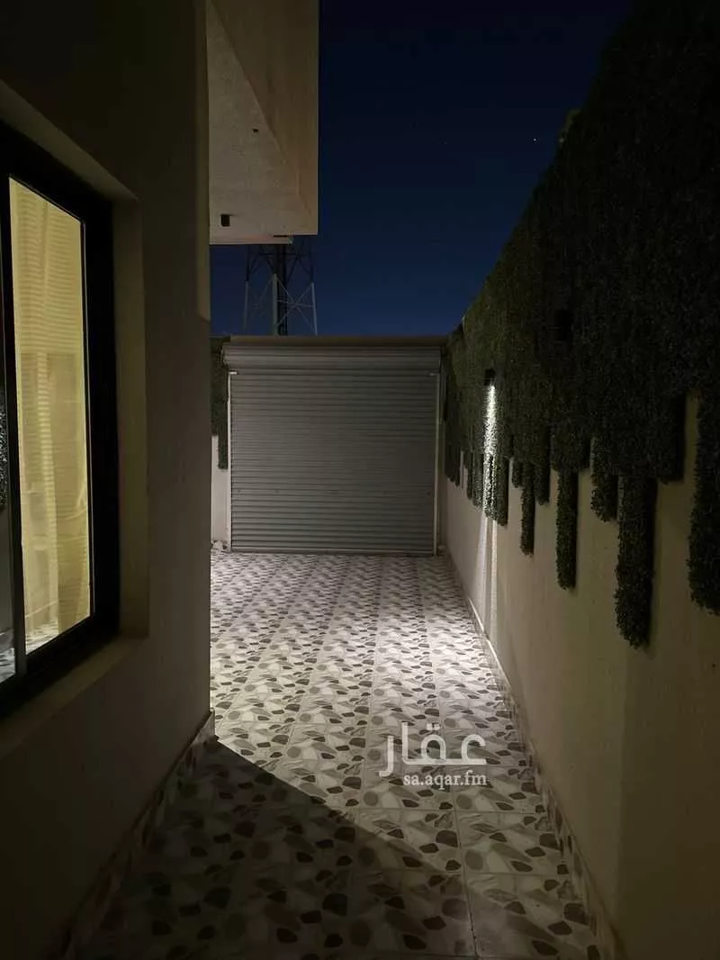 فيلا 5 غرف في الملقا 5