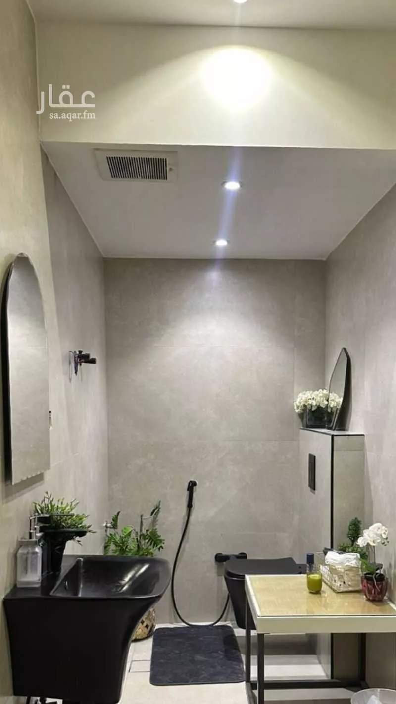 فيلا 5 غرف في الملقا 3