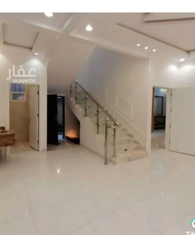 فيلا 8 غرف في طويق 1