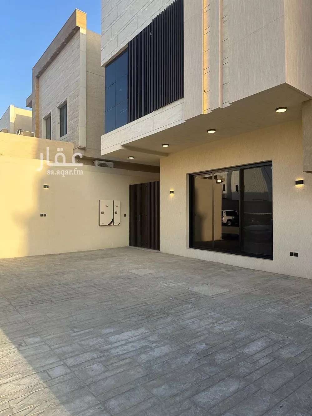 دور 4 غرف في العارض 1