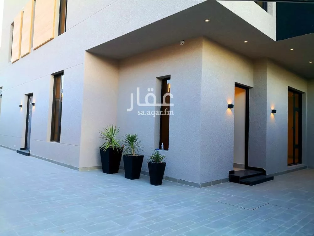 5 bedroom villa in Al Aridh 3