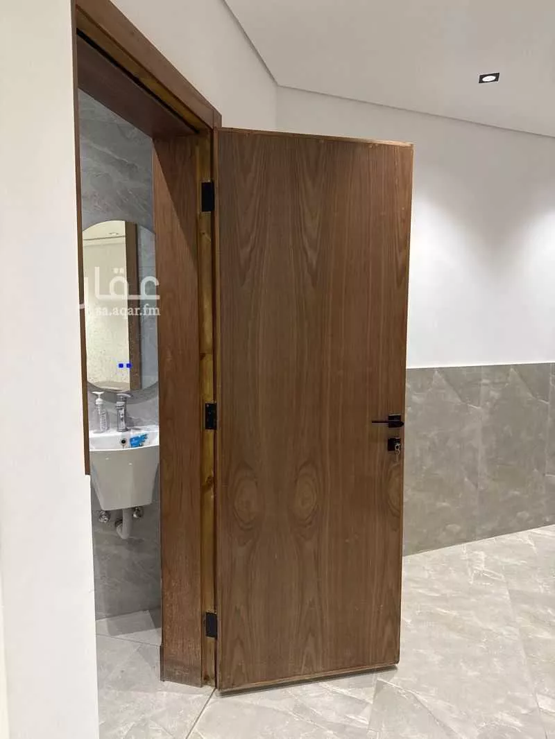 مكتب 175 م² في الملقا 2