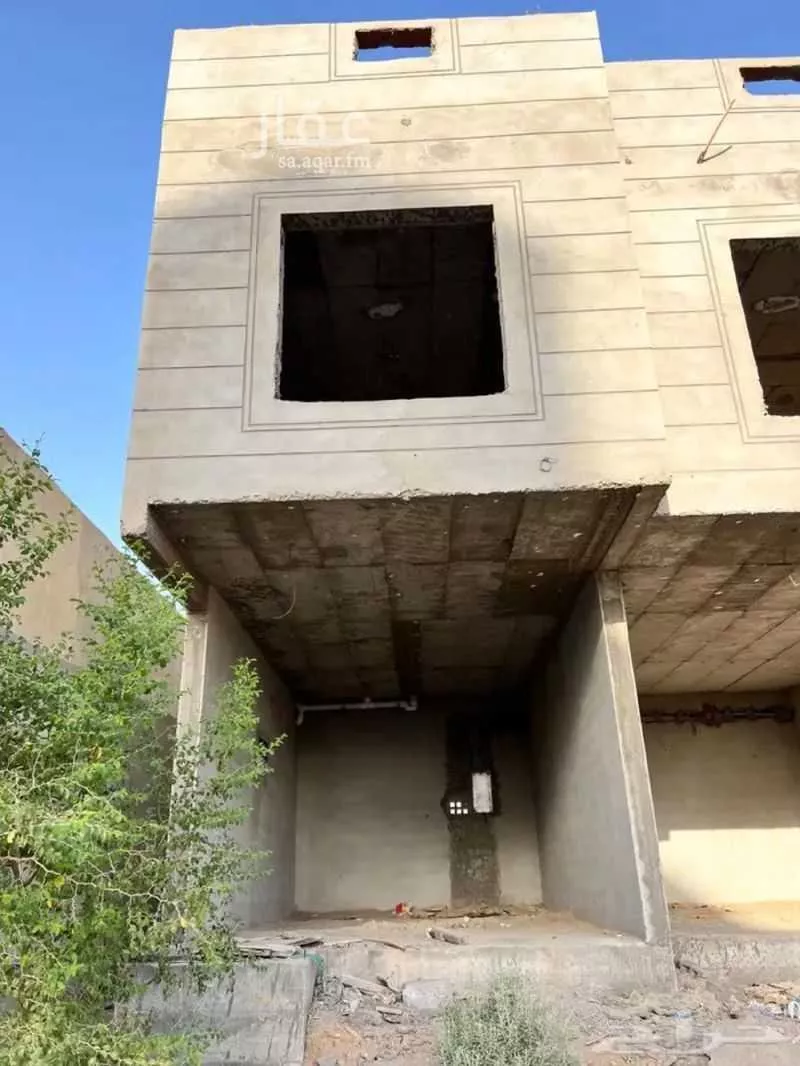 عمارة 611 م² في الملك فهد 4