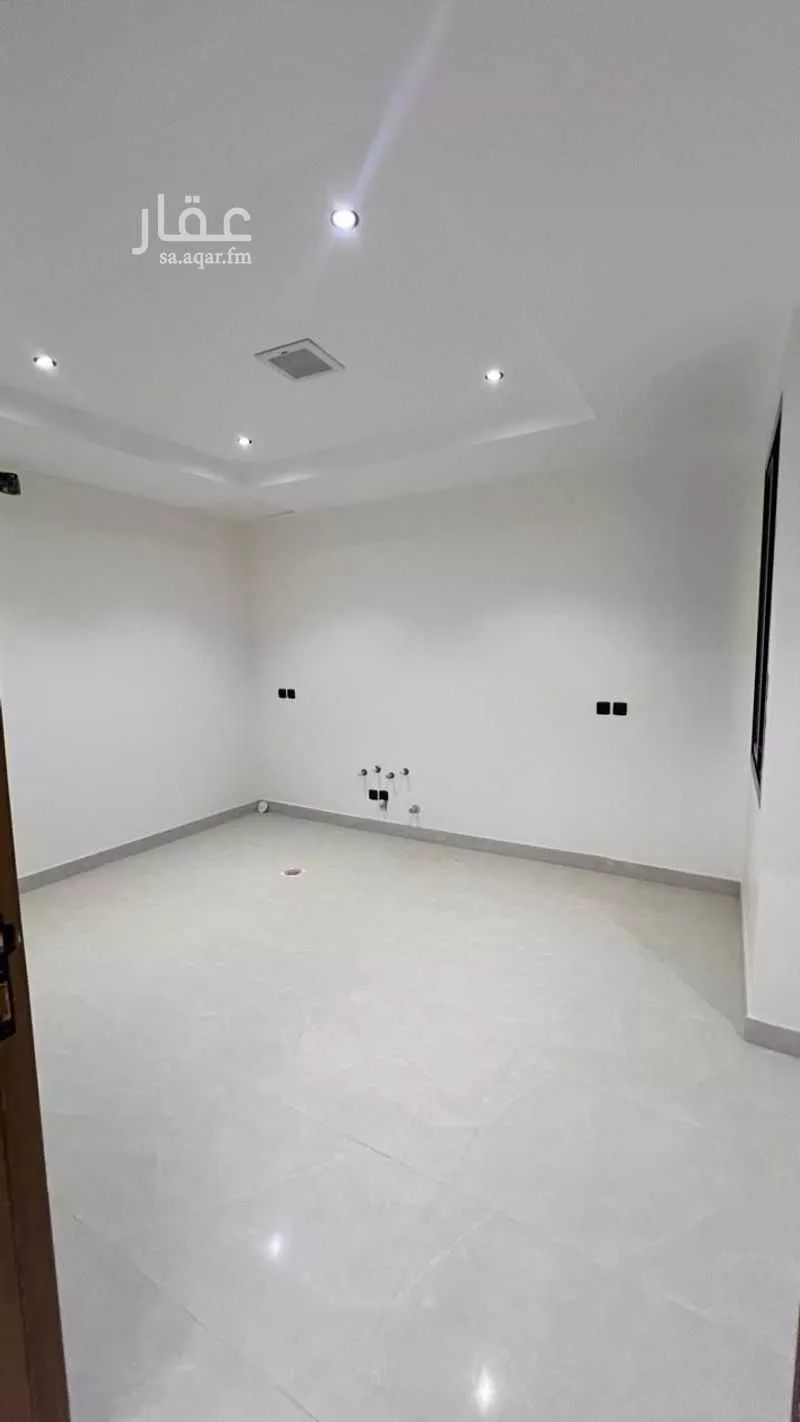 5 bedroom floor in Al Janadriyah 5