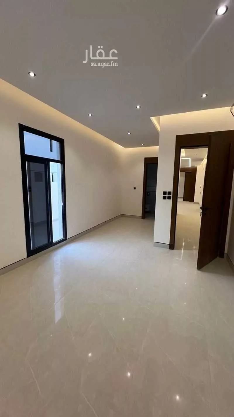 5 bedroom floor in Al Janadriyah 3