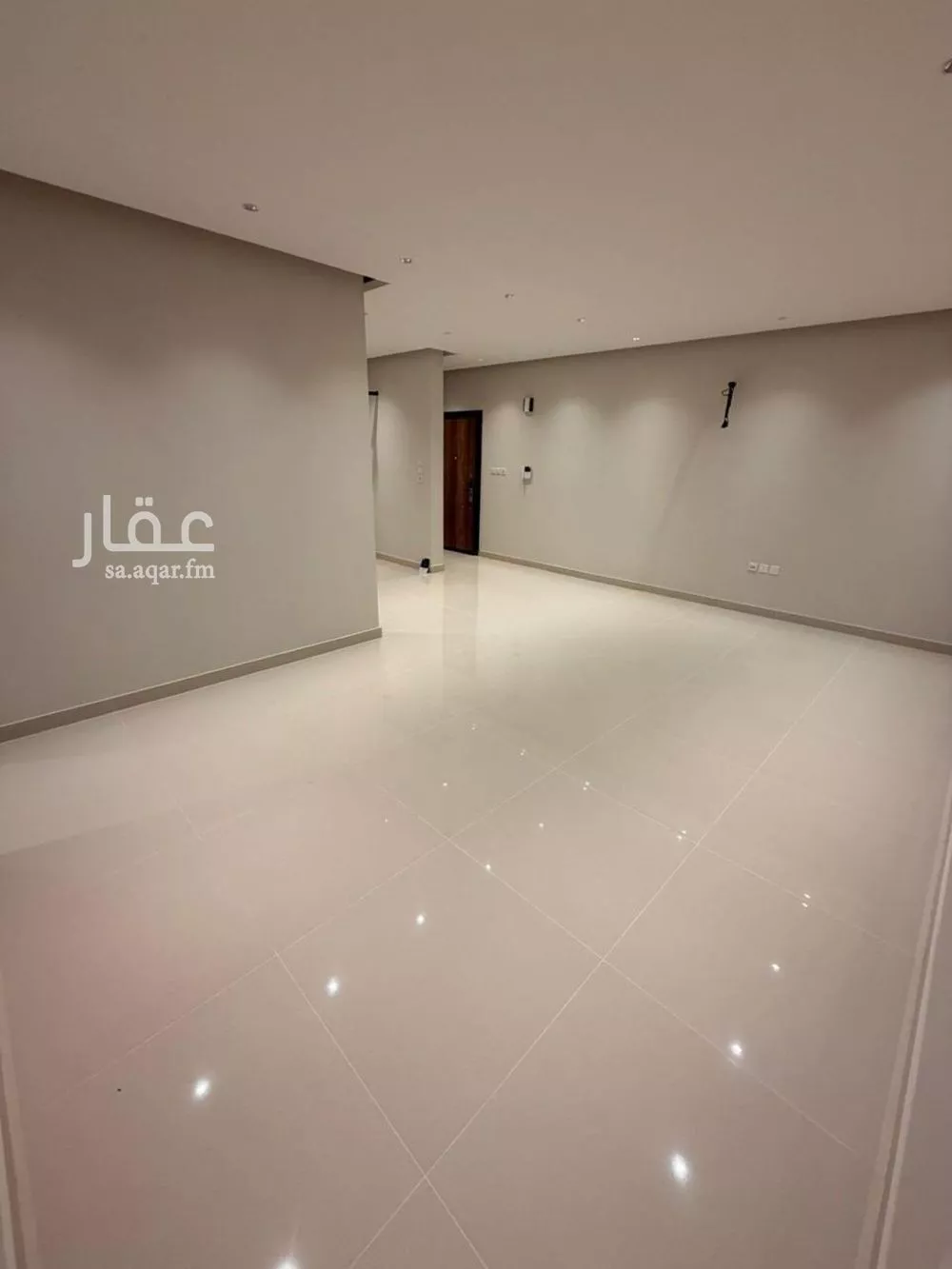 شقة 5 غرف في طيبة 4