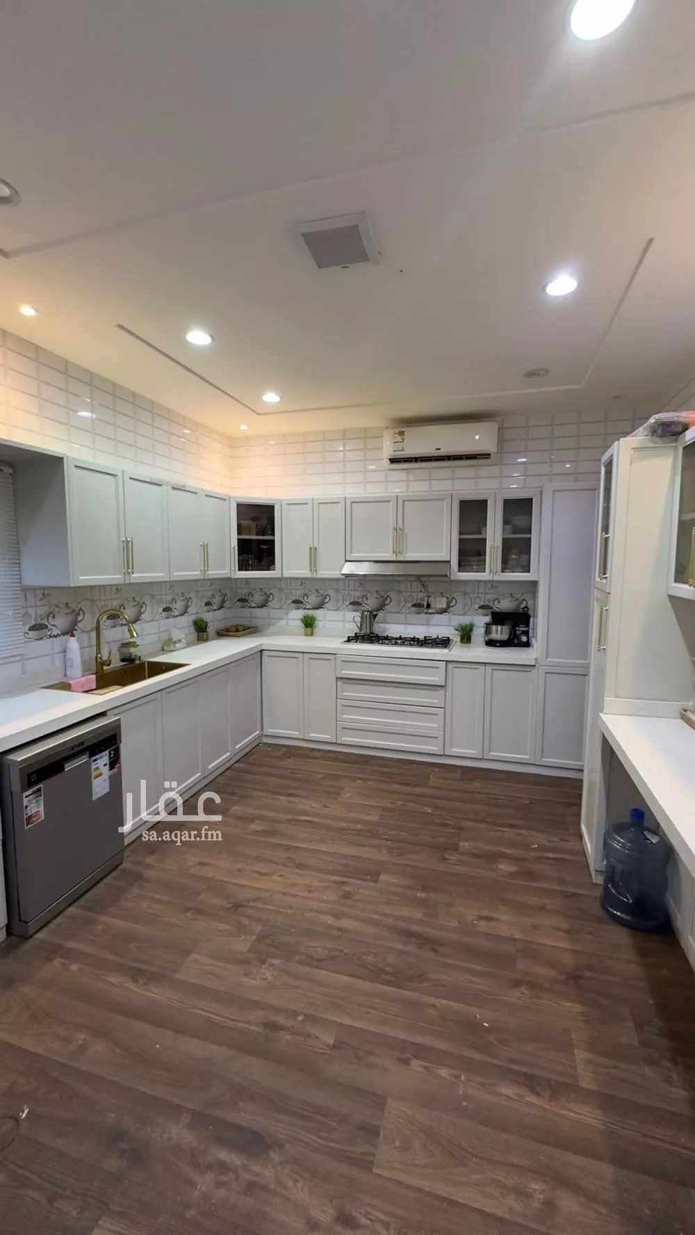 فيلا 8 غرف في المهدية 4