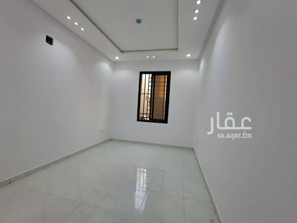 شقة 3 غرف في الرمال 5