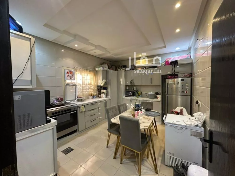 4 bedroom apartment in Irqah, Riyadh 5