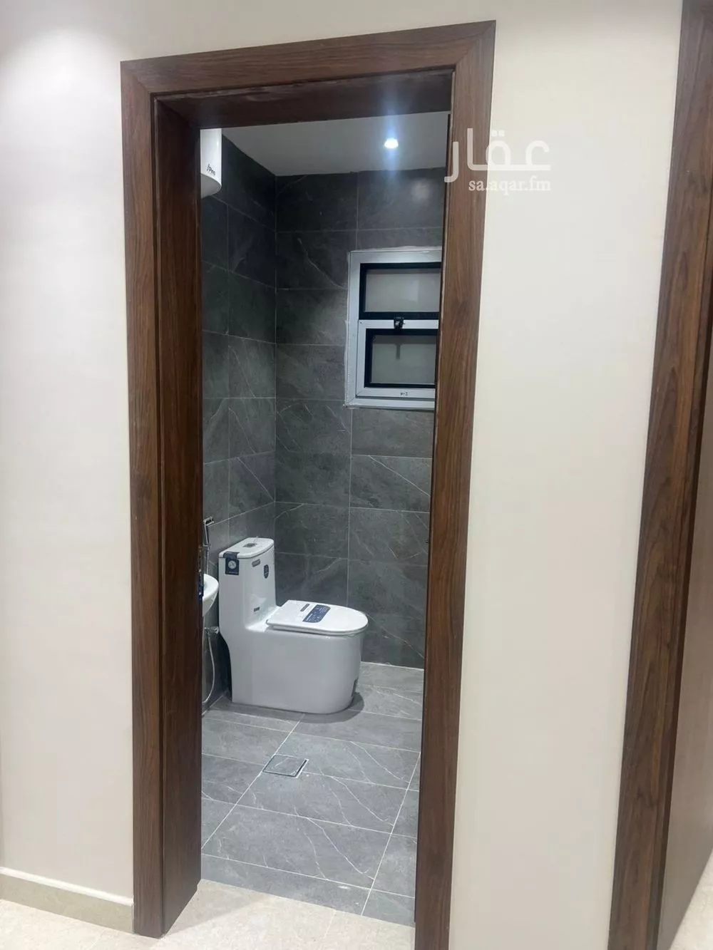 عمارة 1743 م² في الفيصلية 3