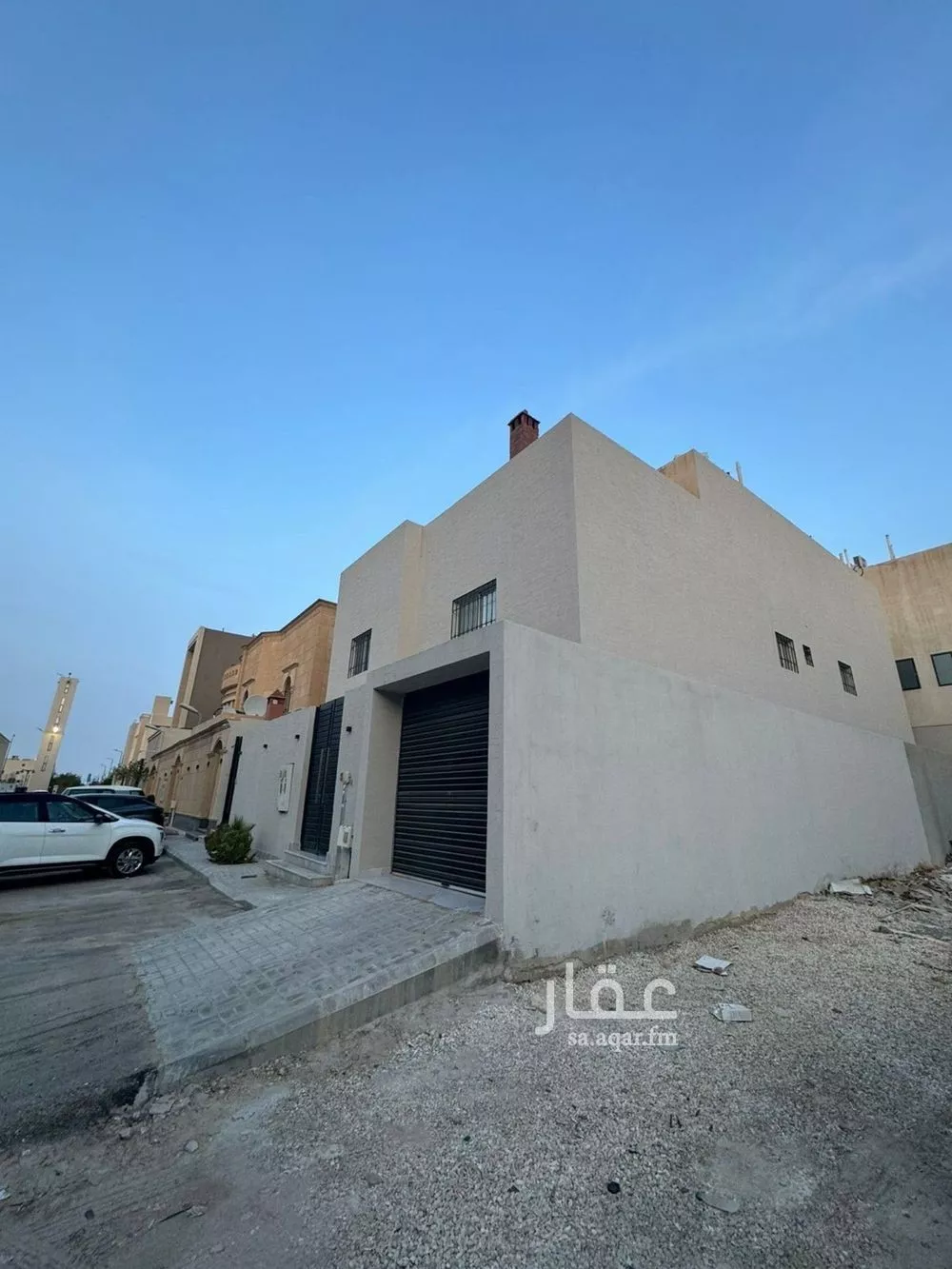 فيلا 7 غرف في النرجس 4