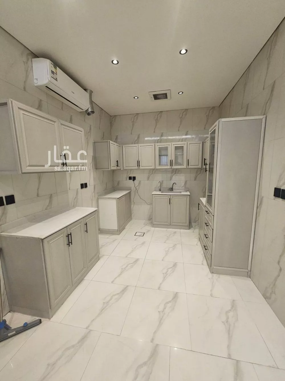 دور 3 غرف في النرجس 5