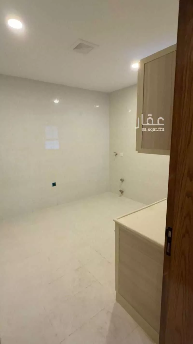 عمارة 337 م² في مدينة العمال 2