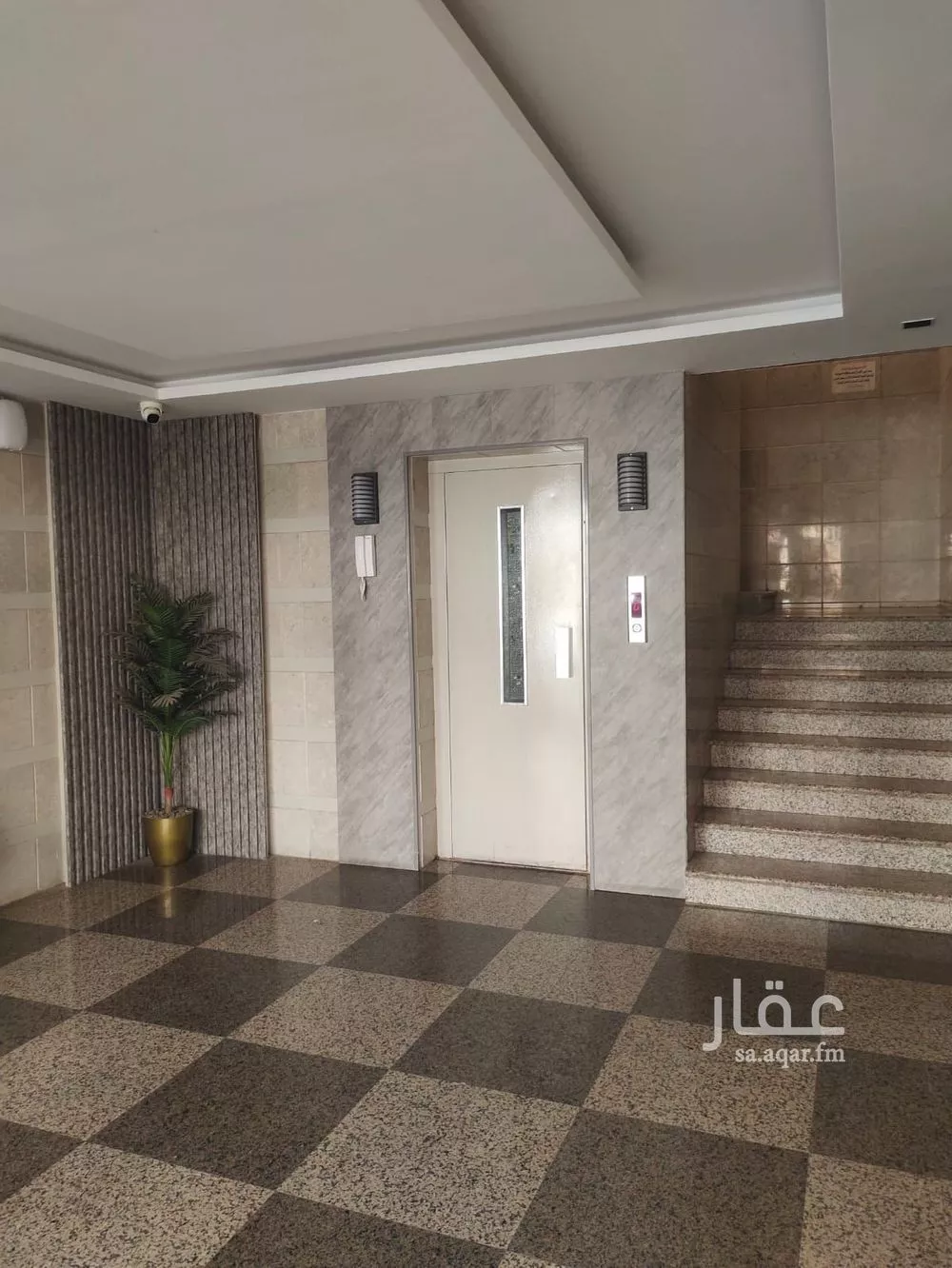 شقة 6 غرف في الورود 3