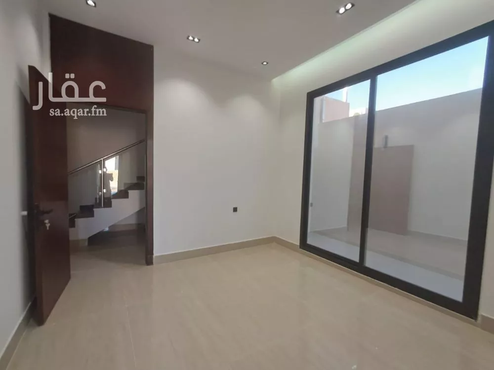 فيلا 5 غرف في العريجاء الغربية 5