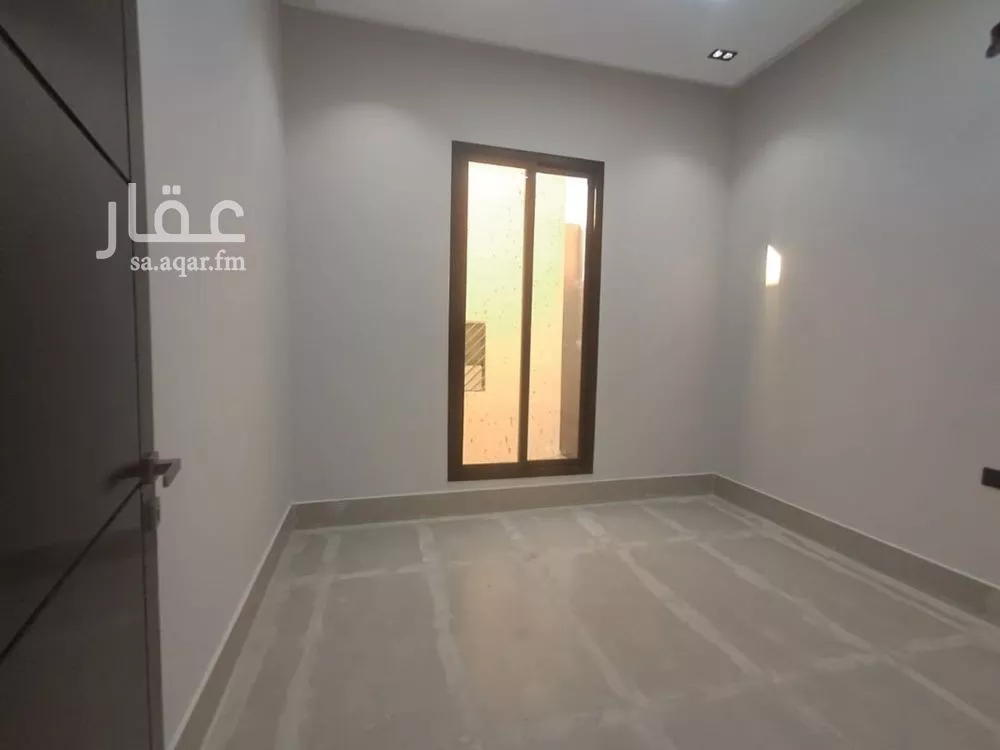 فيلا 6 غرف في العريجاء الغربية 3