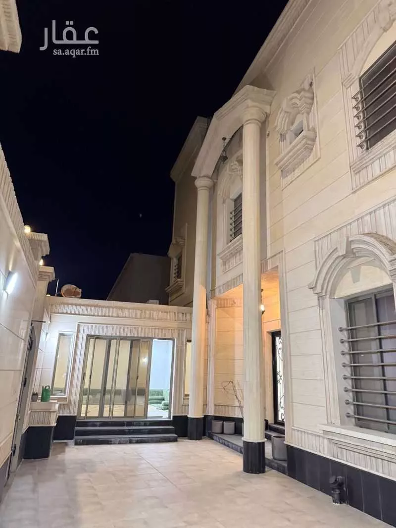 فيلا 7 غرف في ضاحية الملك فهد 4