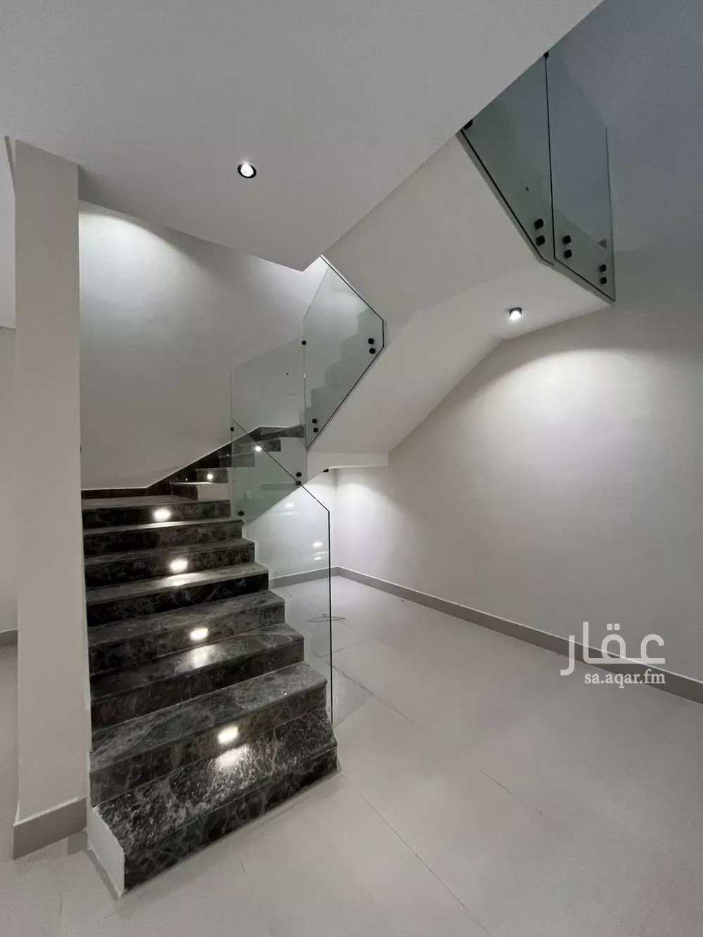 فيلا 3 غرف في المهدية 5