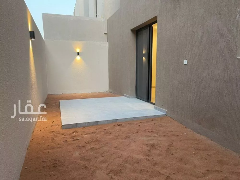 فيلا 5 غرف في النرجس 4