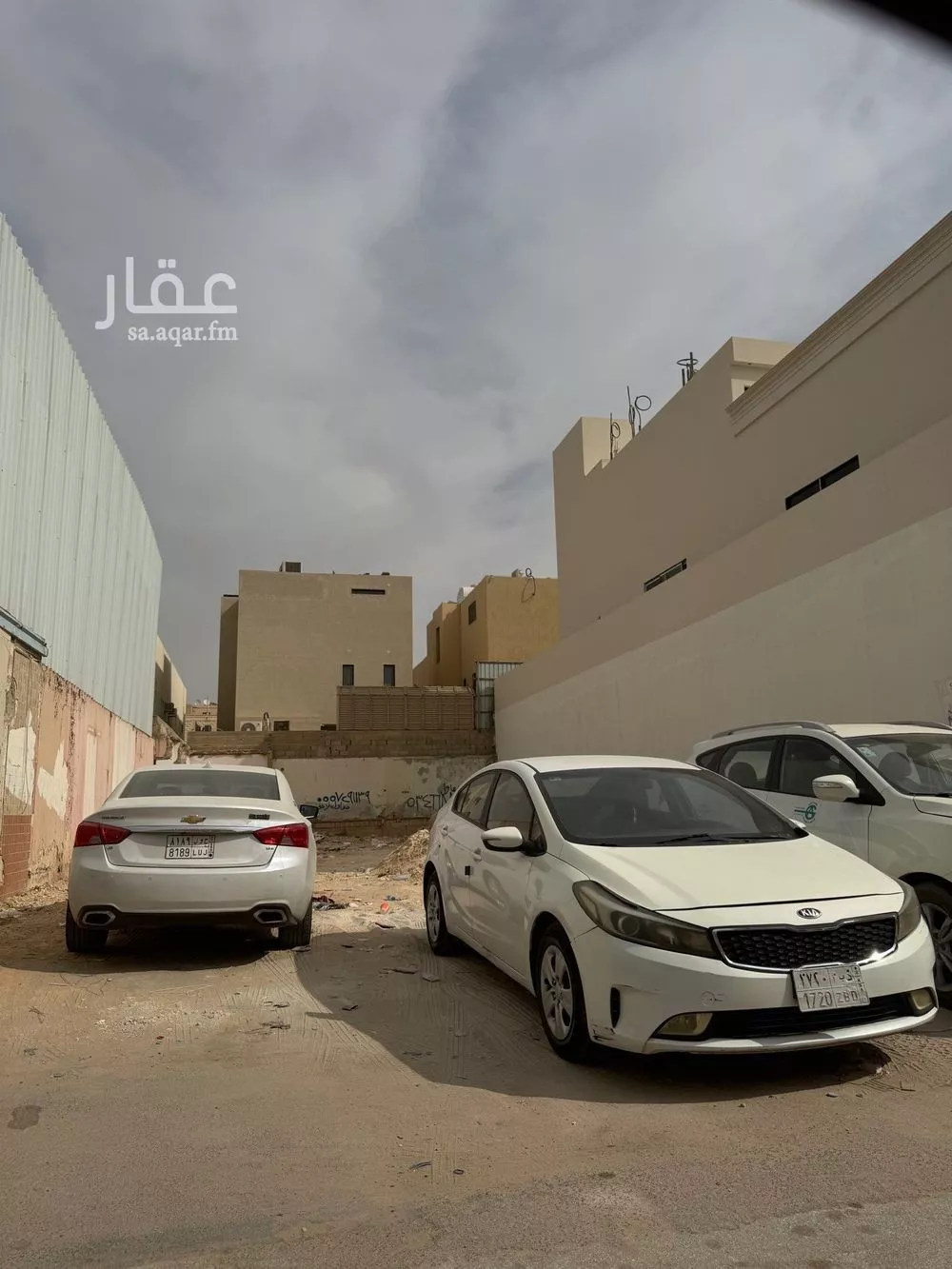 أرض 375 م² في النزهة 2