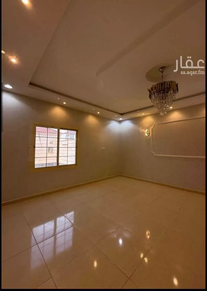 فيلا 5 غرف في الدفاع 5