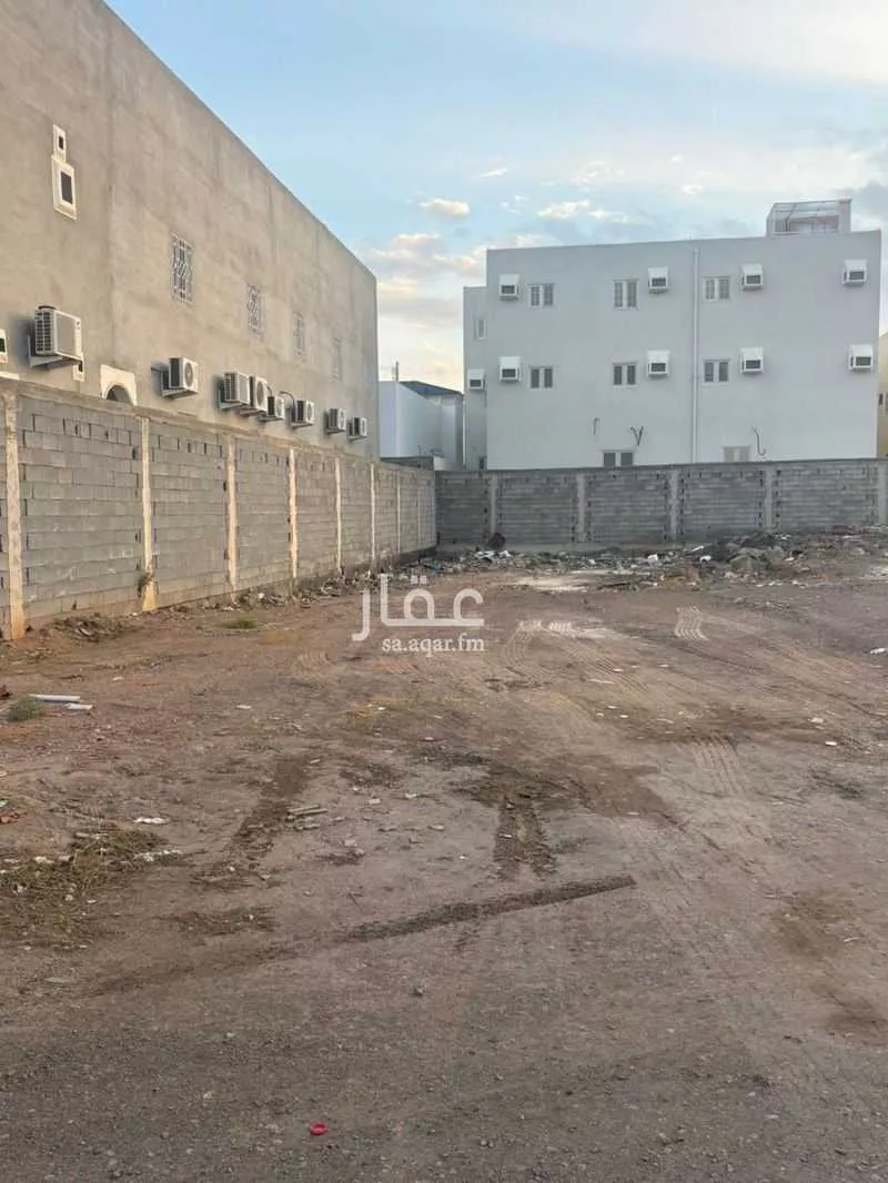 أرض 800 م² في السكب 3