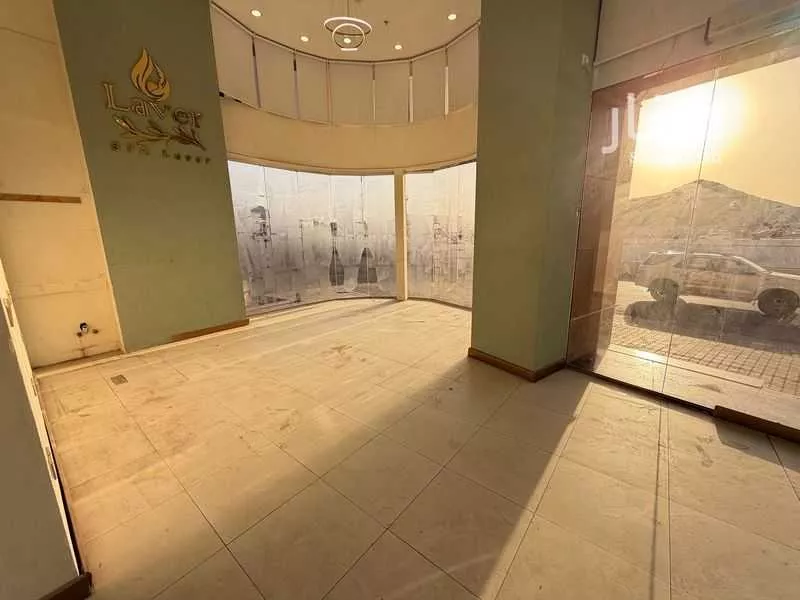 shop in Al Rayah, Madinah 8