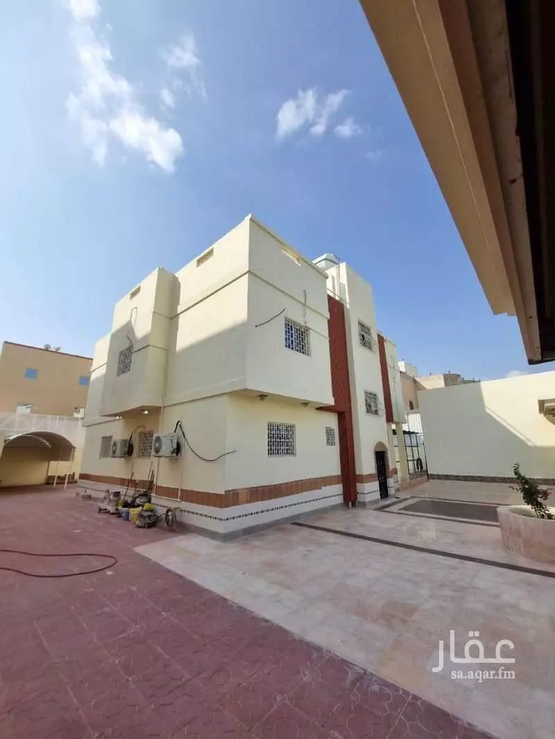 فيلا 10 غرف في العوالي 2