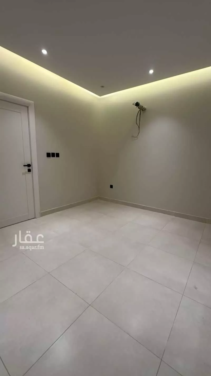 شقة 4 غرف في الواحة 5