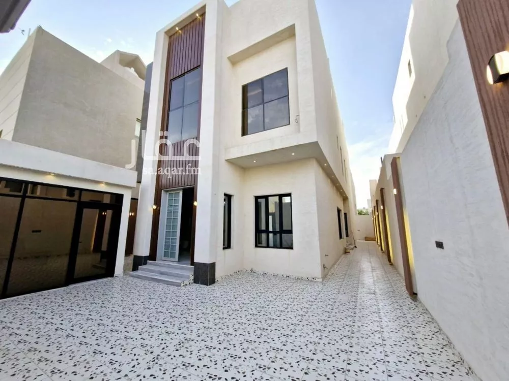 5 bedroom villa in Al Narjis 2