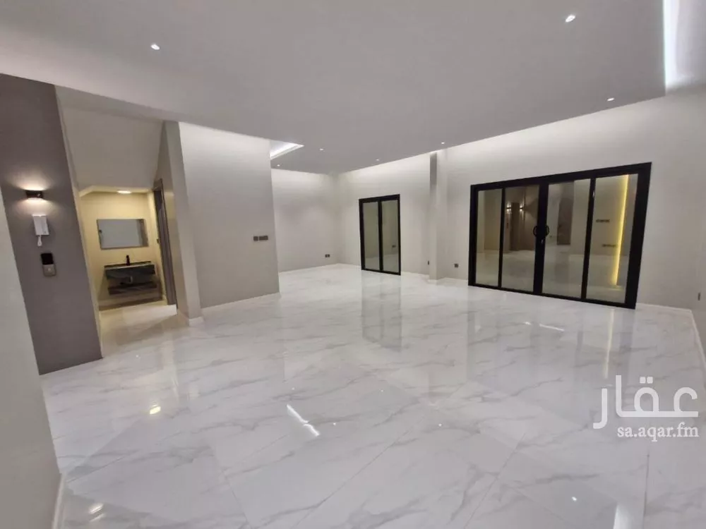 5 bedroom villa in Al Narjis 3