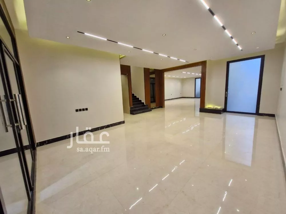 5 bedroom villa in Al Narjis 5