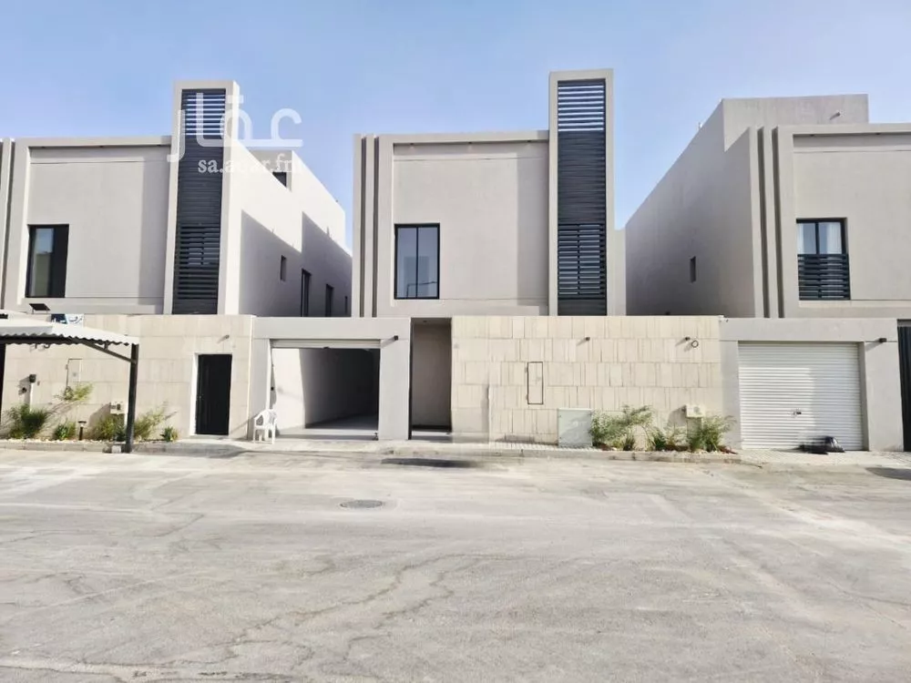 5 bedroom villa in Al Yasmin 1
