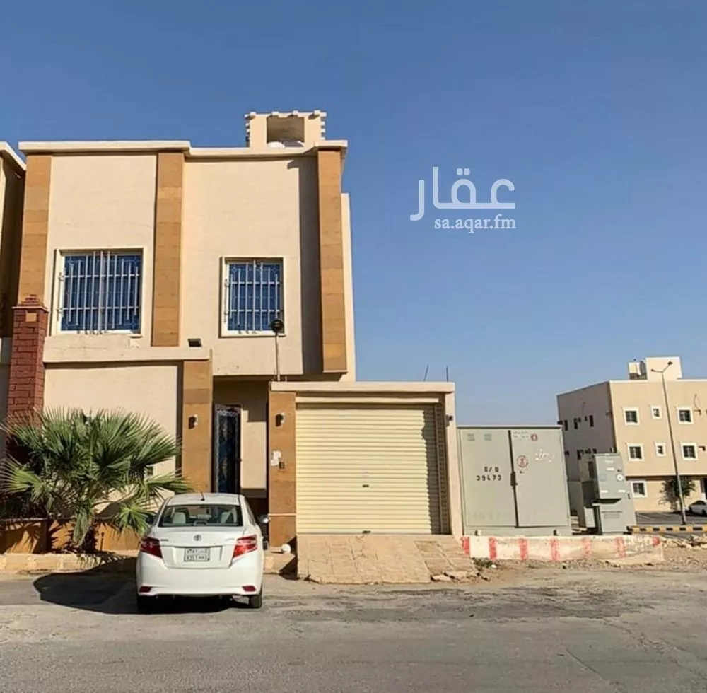 5 bedroom villa in Dhahrat Laban 1